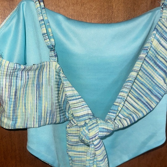 Striped crop top - Picture 3 of 3